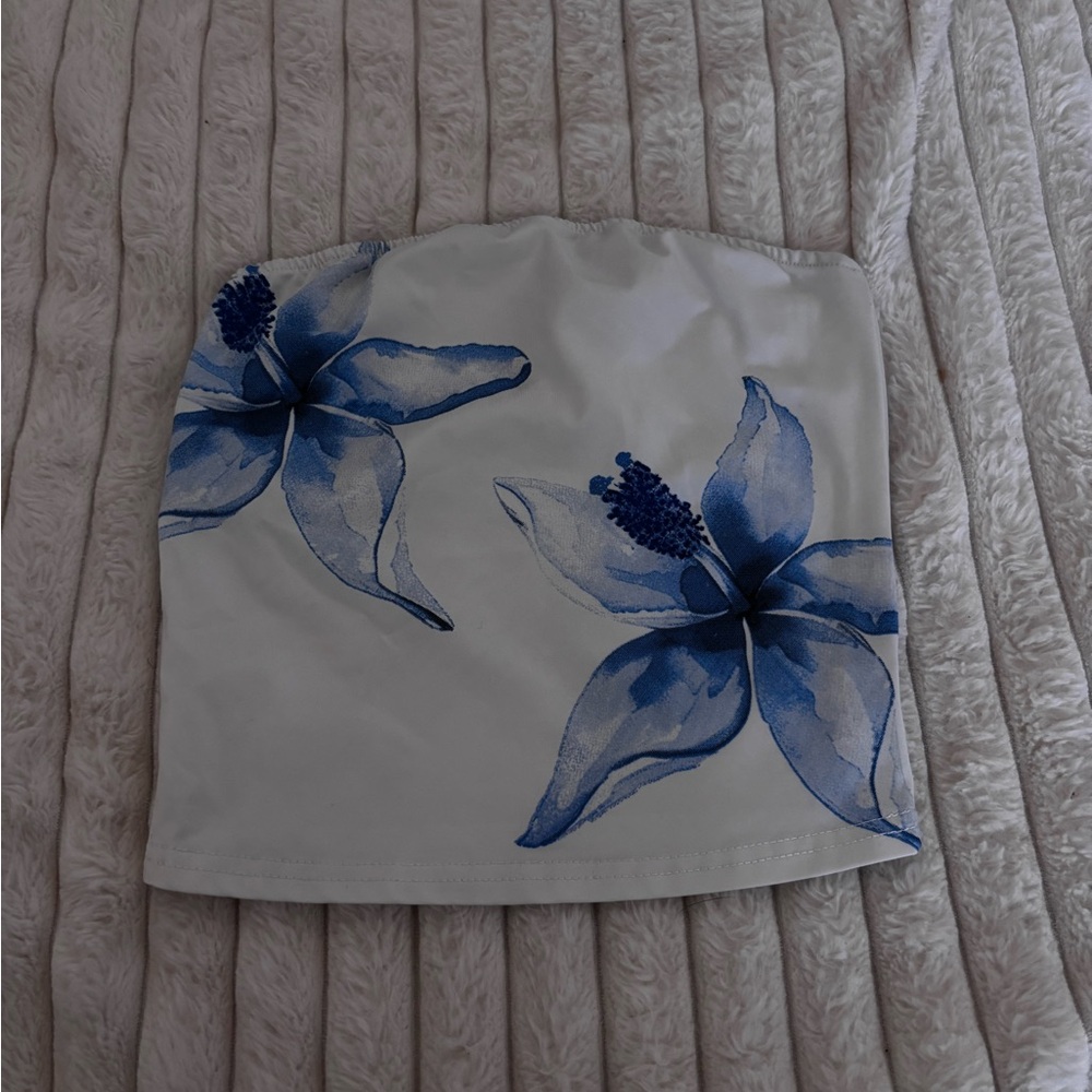 Floral Blue and White Women's tube top